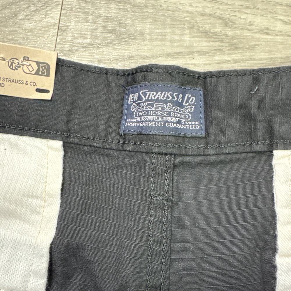 Levi Strauss & Co Carrier Cargo Shorts Black sz 34 - Picture 5 of 8